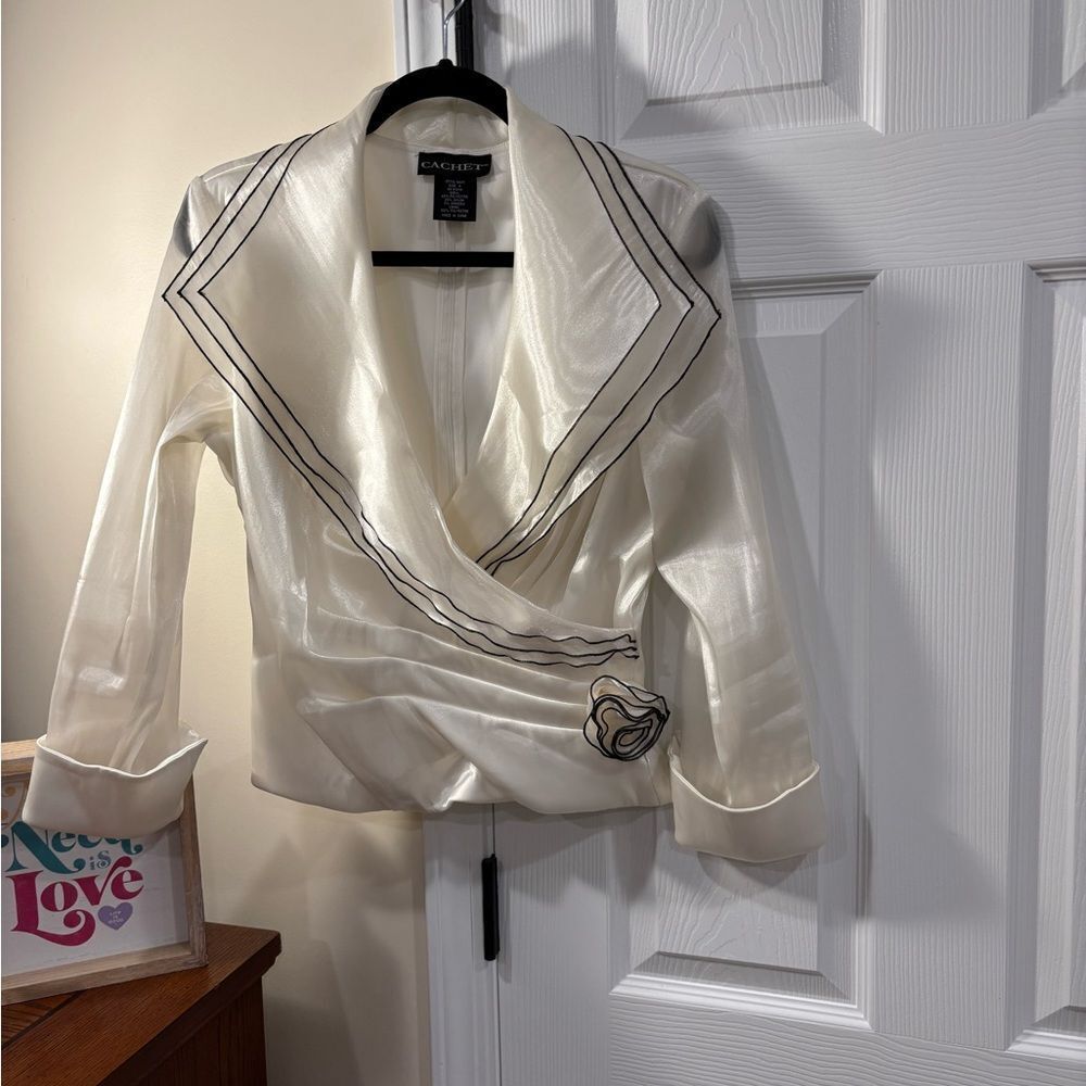 Vintage Cachet Women's Shimmer Sheer 90s Formal Jacket Cream & Black Size 4